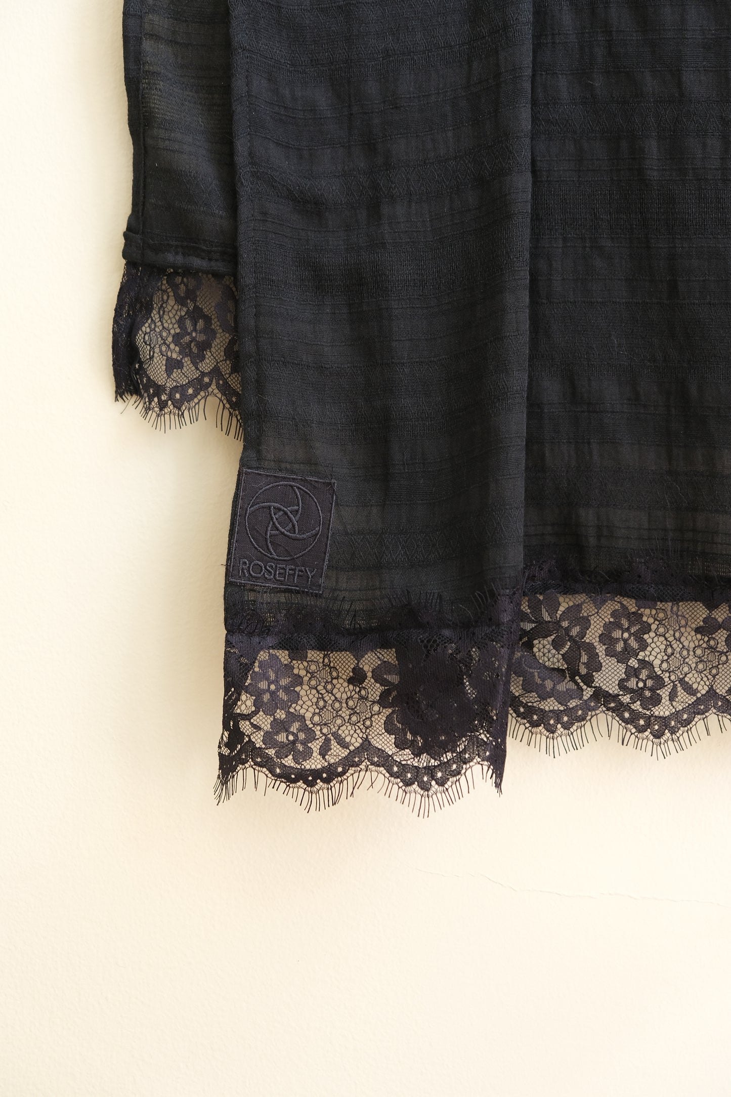 Roseffy Spring Scarf ~ Black