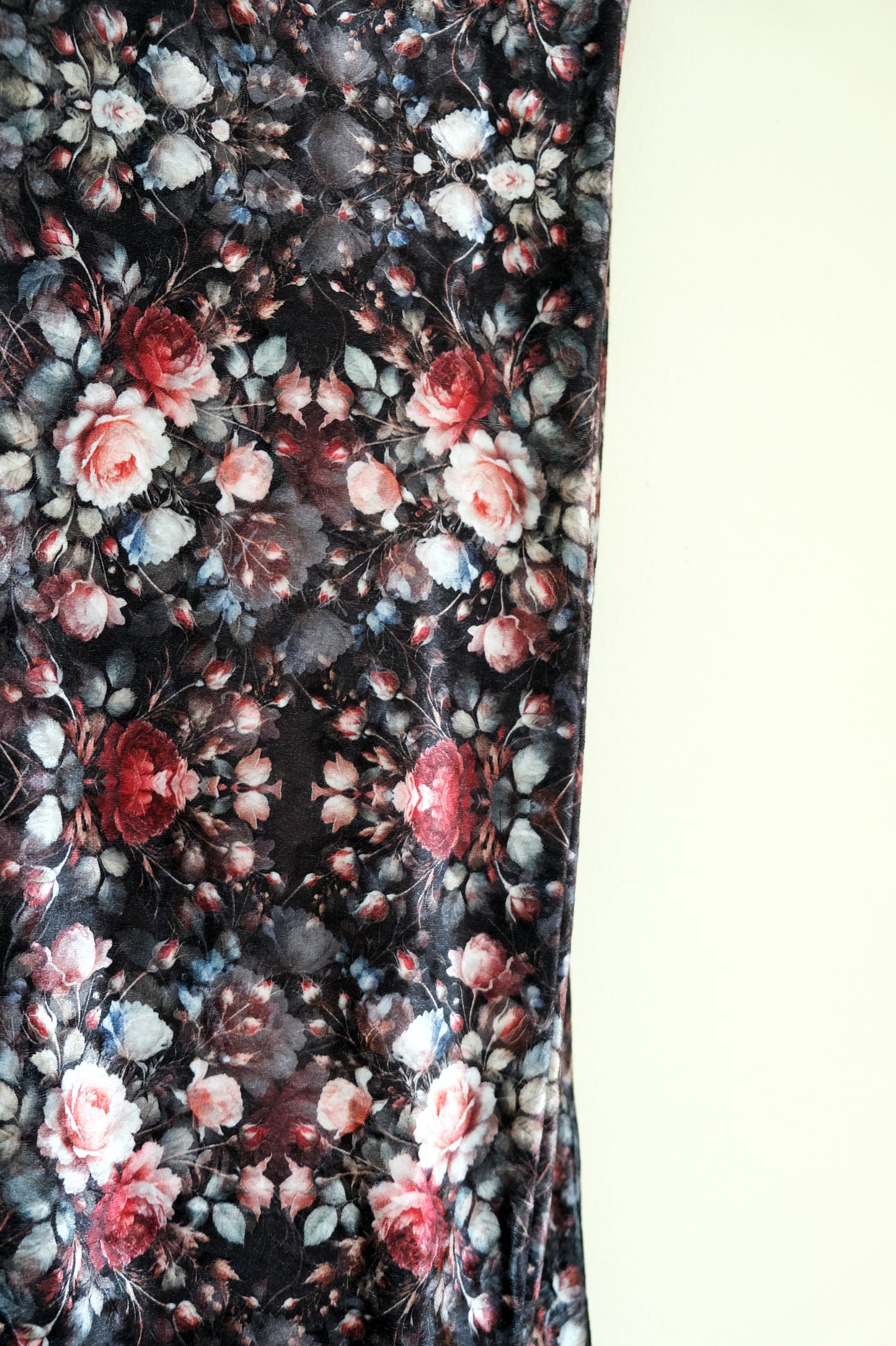 Roseffy Kaledascope Scarf ~ Rose