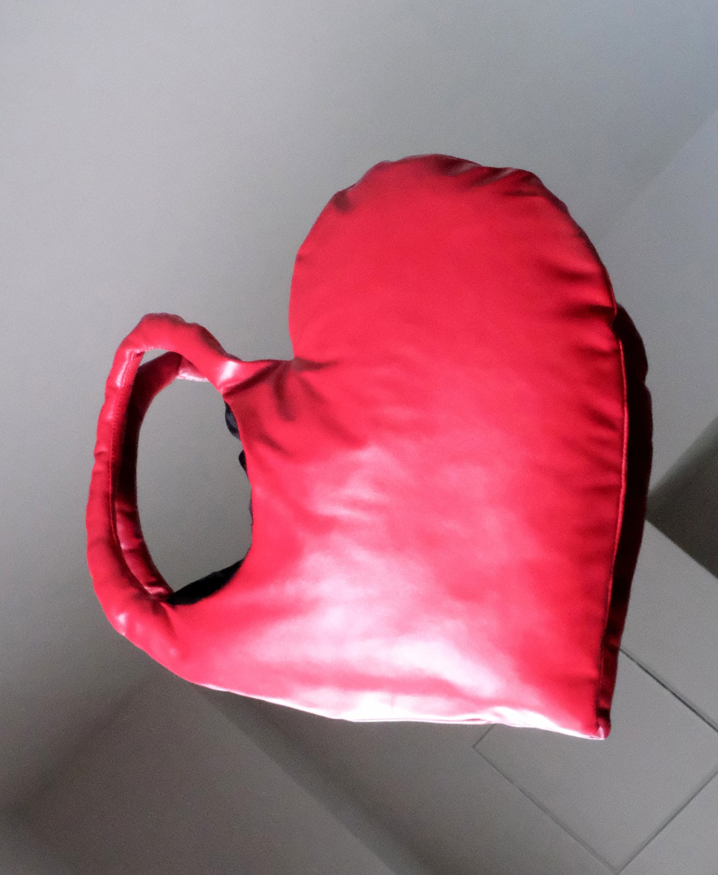 ♥ RUN red {ᴄʟᴜᴛᴄʜ ʙᴀɢ}