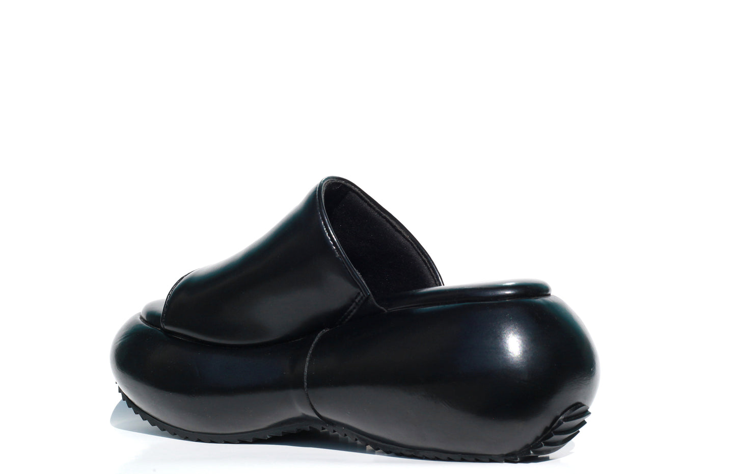 IIIM • BLACK