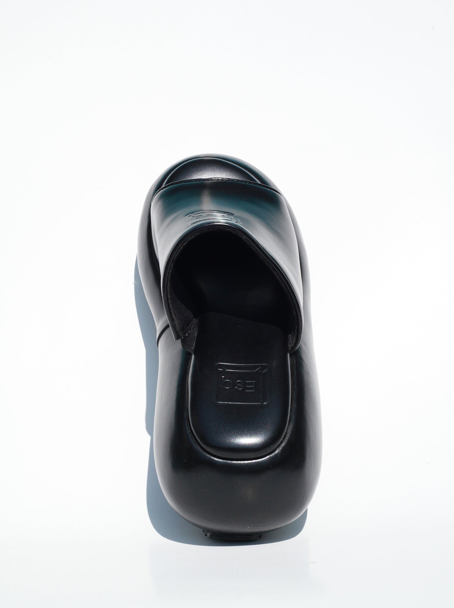 IIIM • BLACK