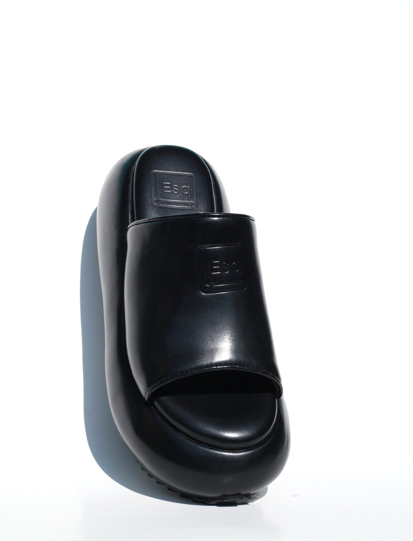 IIIM • BLACK