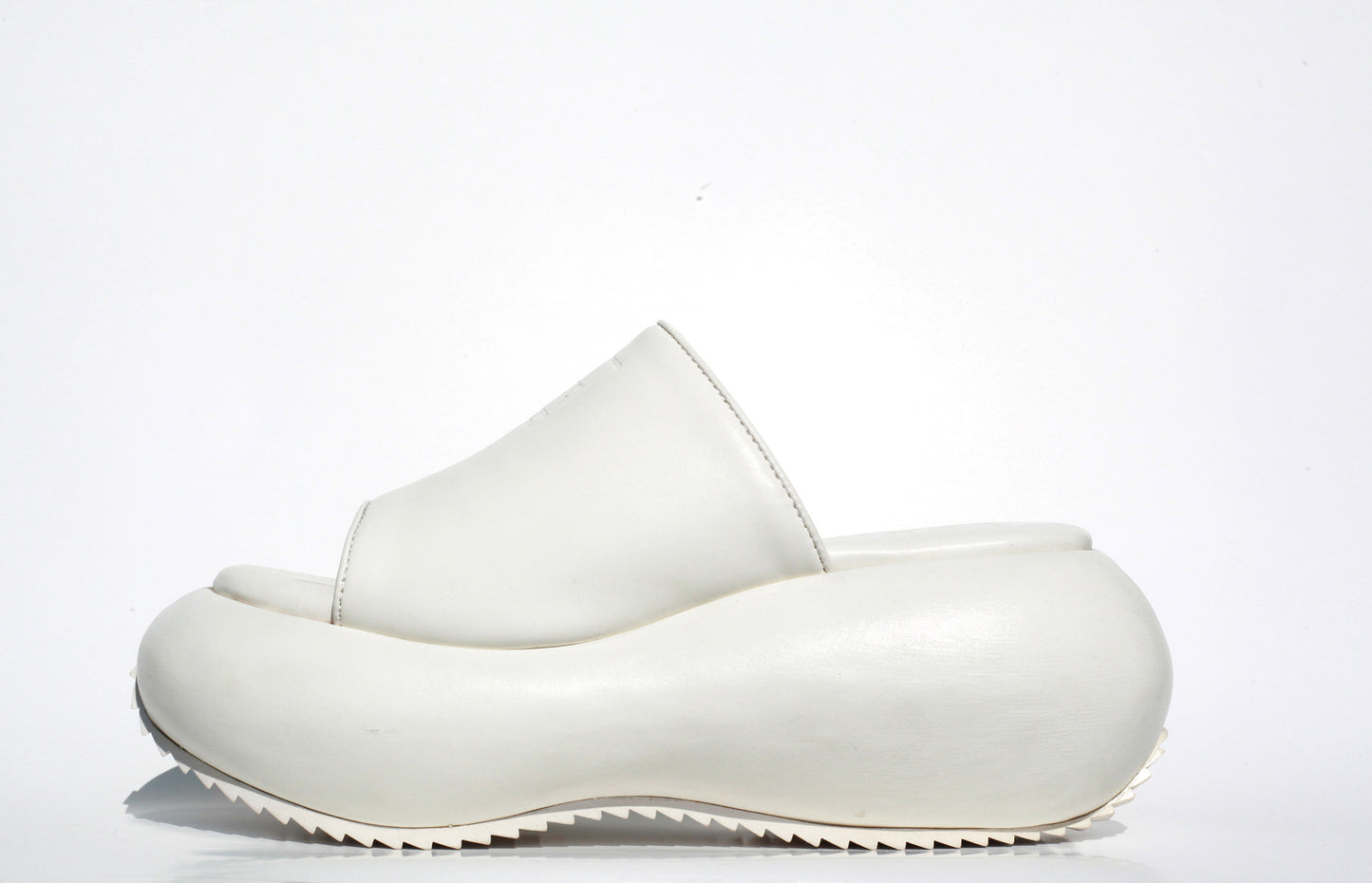 IIIM • IVORY
