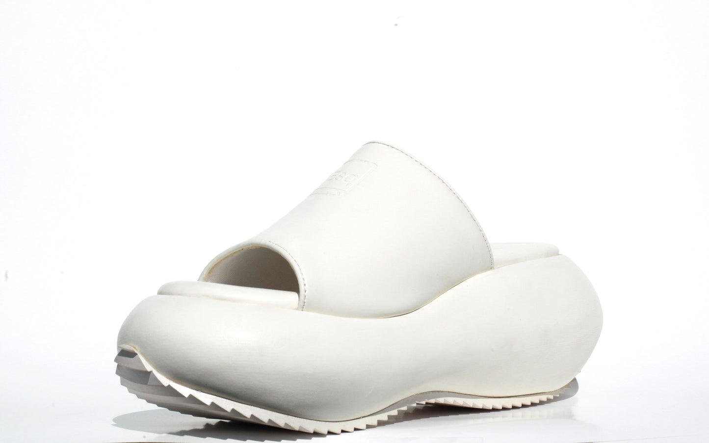 IIIM • IVORY