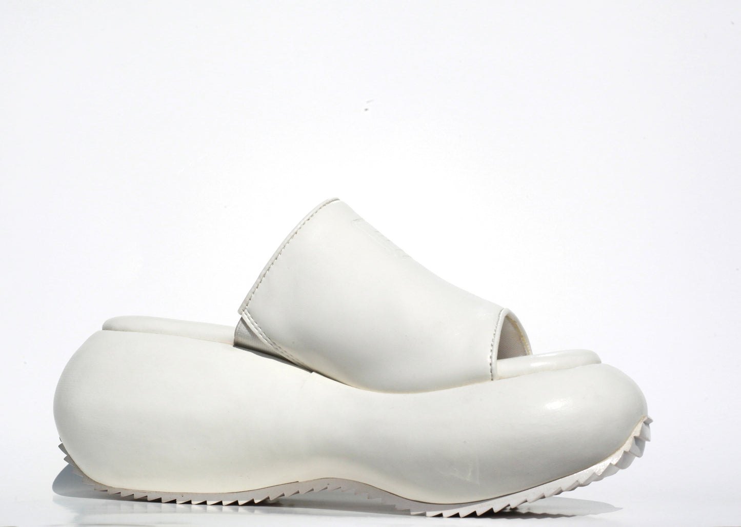 IIIM • IVORY