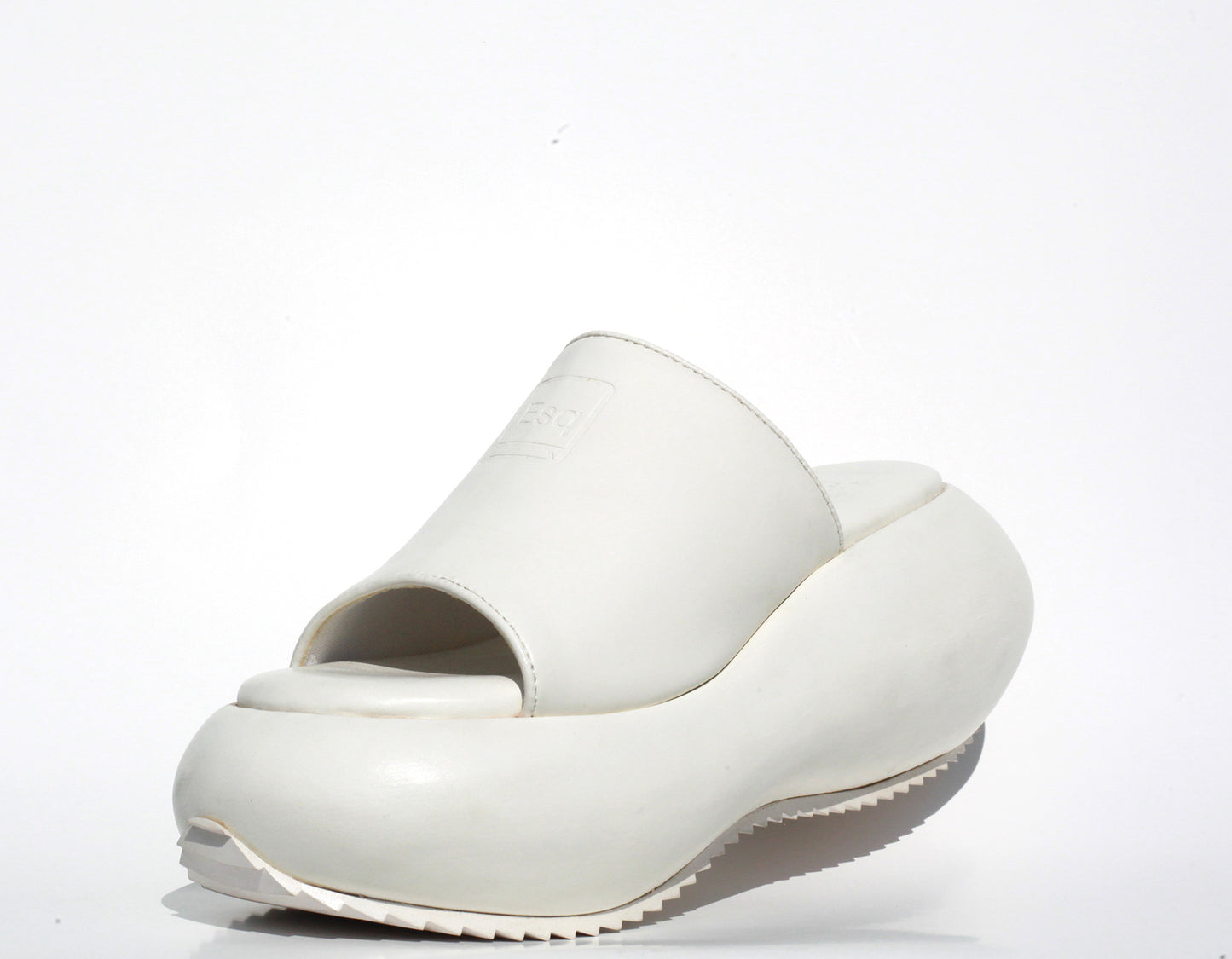 IIIM • IVORY