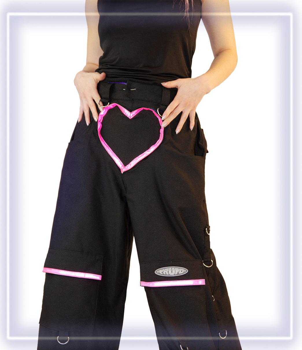 MECHA ♥̩̥̩ ‣ BLACK//PiNQ ‣ ( YRUFO )