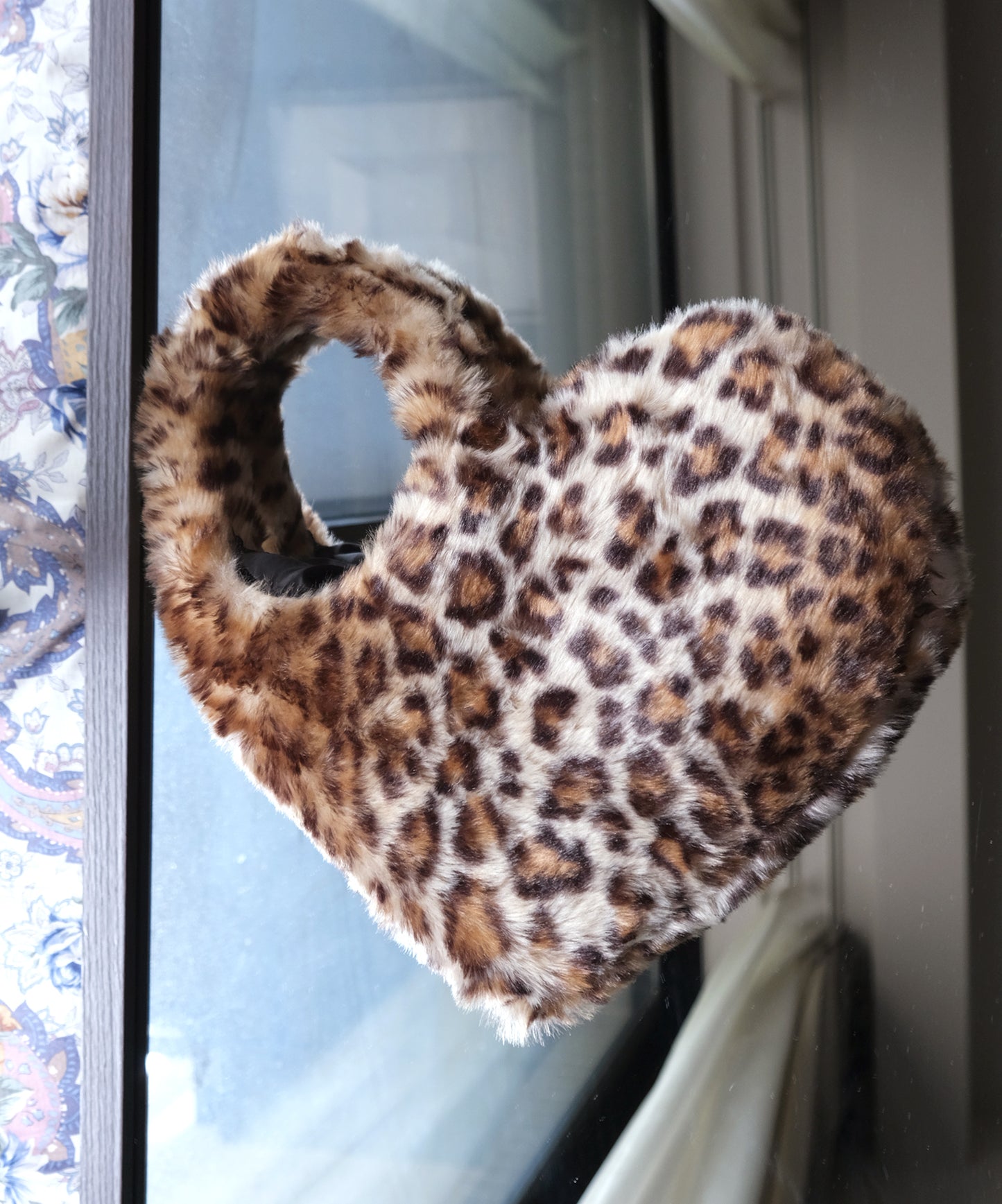 ♥ RUN leopard  {ᴄʟᴜᴛᴄʜ ʙᴀɢ}