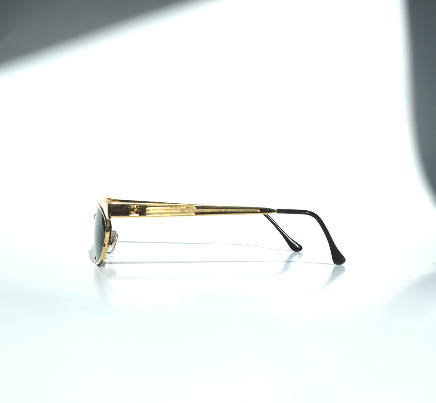 SOLUTION - GOLD {ɢʟᴀss}