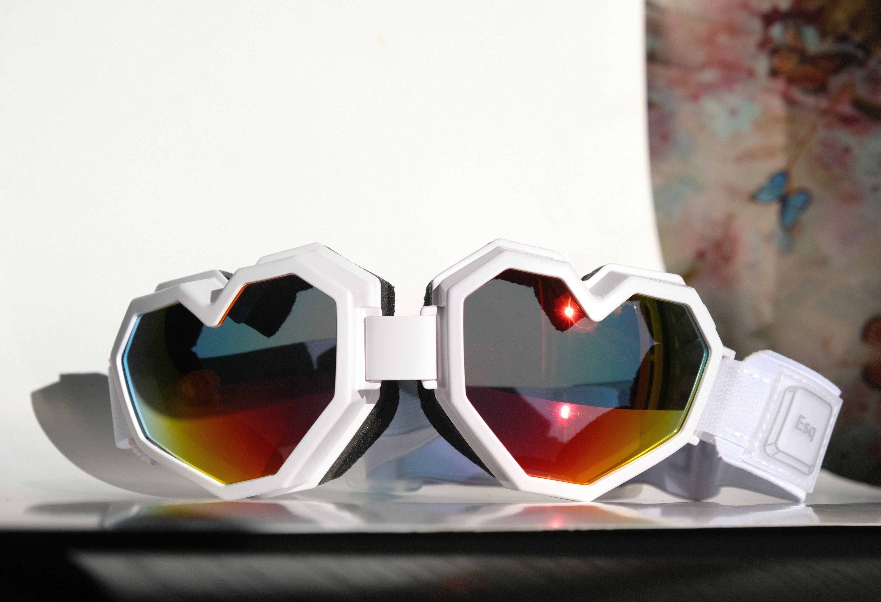 NWT ESQAPE newest Heart goggles